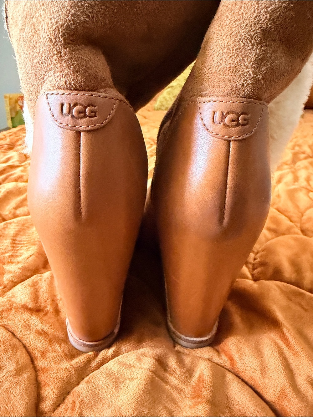 UGG Classic Mondri Cuff Chestnut Shearling Wedge Boots 9 - Picture 5 of 8